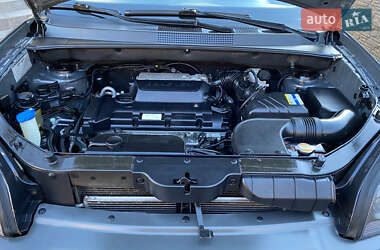 Внедорожник / Кроссовер Hyundai Tucson 2009 в 