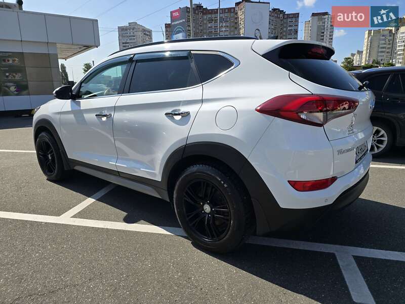 Позашляховик / Кросовер Hyundai Tucson 2017 в Києві