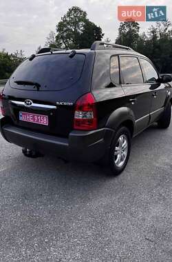 Внедорожник / Кроссовер Hyundai Tucson 2006 в 