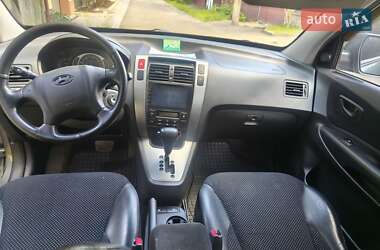 Внедорожник / Кроссовер Hyundai Tucson 2011 в 