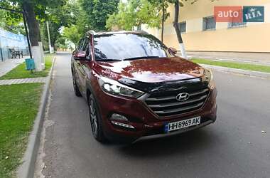 Внедорожник / Кроссовер Hyundai Tucson 2015 в Белгороде-Днестровском