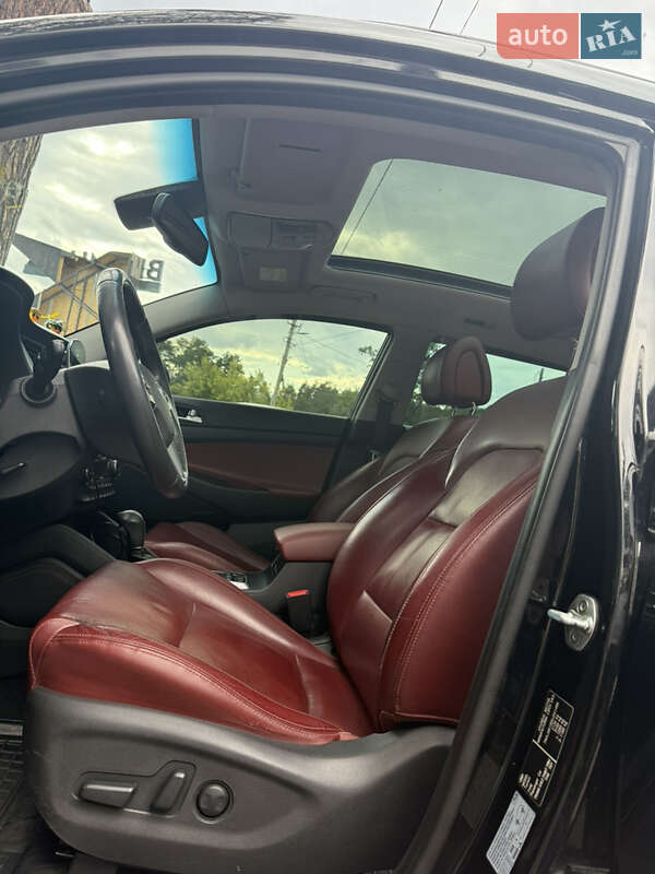 Позашляховик / Кросовер Hyundai Tucson 2016 в Києві