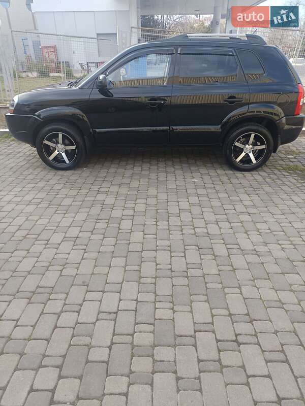 Позашляховик / Кросовер Hyundai Tucson 2009 в Одесі