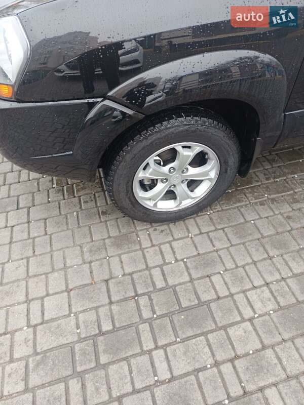 Позашляховик / Кросовер Hyundai Tucson 2009 в Одесі