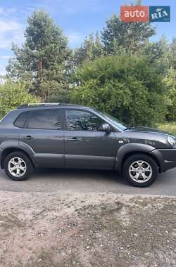 Позашляховик / Кросовер Hyundai Tucson 2010 в 