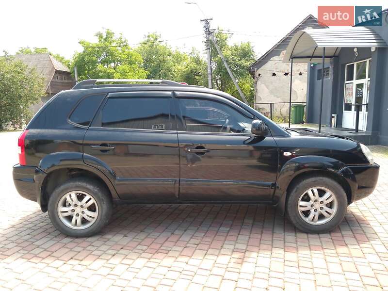 Внедорожник / Кроссовер Hyundai Tucson 2005 в Добрянском