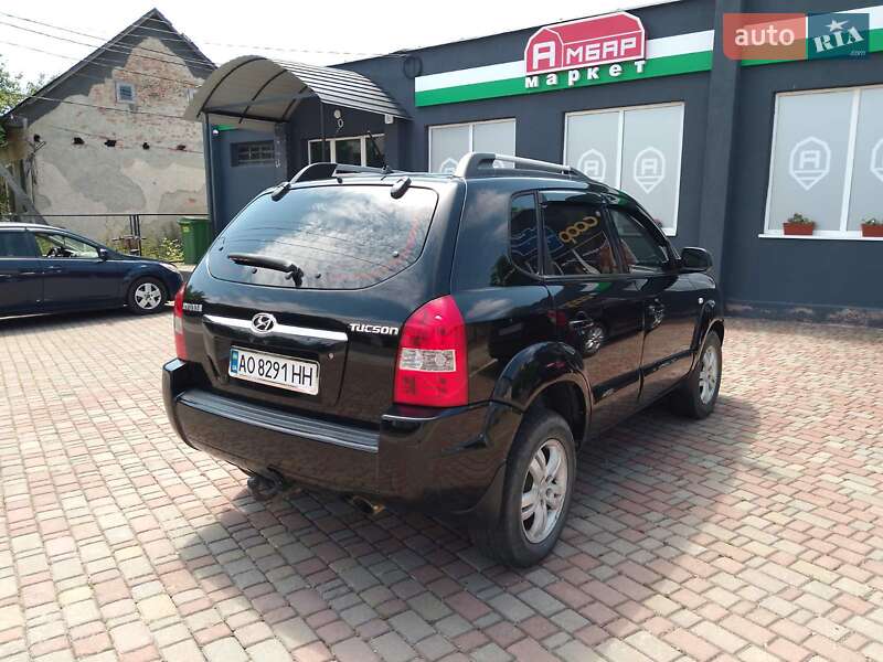 Внедорожник / Кроссовер Hyundai Tucson 2005 в Добрянском