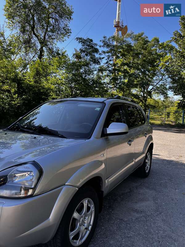 Внедорожник / Кроссовер Hyundai Tucson 2008 в Харькове фото 19 Внедорожник / Кроссовер Hyundai Tucson 2008 в Харькове