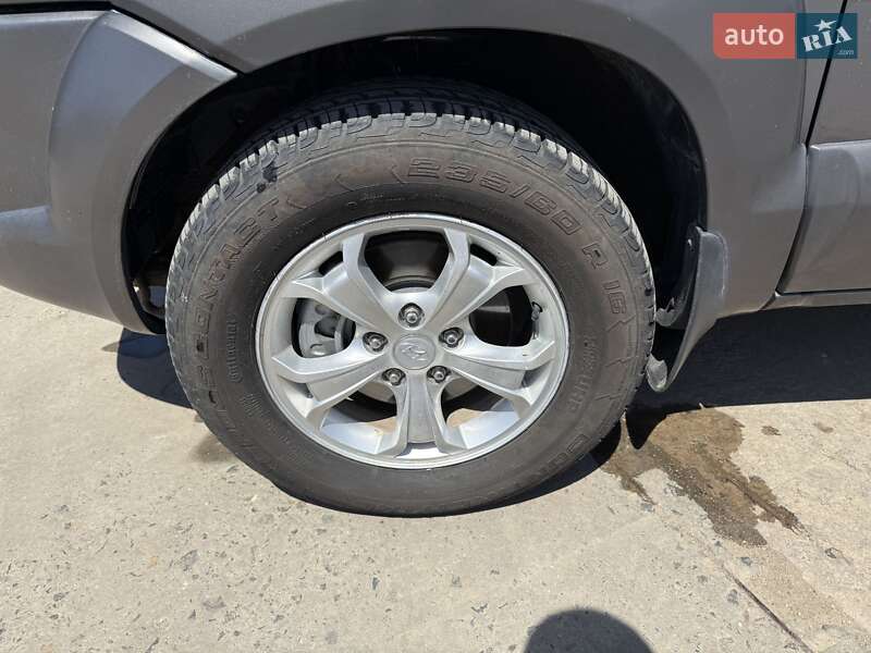 Внедорожник / Кроссовер Hyundai Tucson 2008 в Великой Александровке