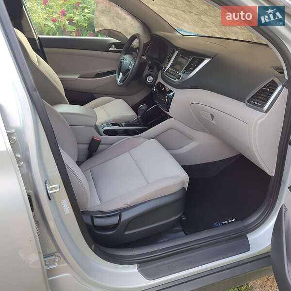 Позашляховик / Кросовер Hyundai Tucson 2015 в Кагарлику фото 11 Позашляховик / Кросовер Hyundai Tucson 2015 в Кагарлику