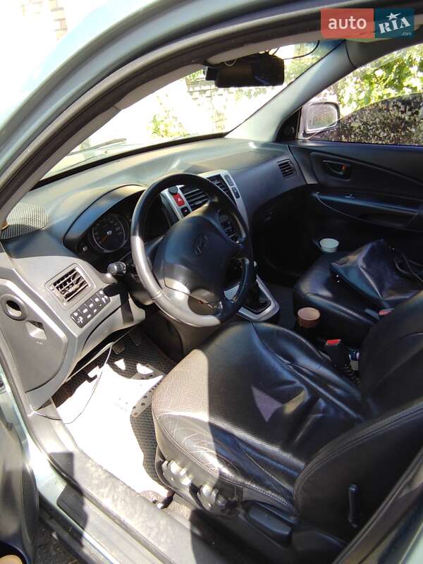 Позашляховик / Кросовер Hyundai Tucson 2007 в Києві