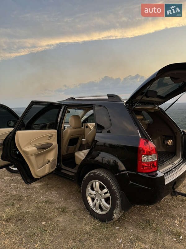 Позашляховик / Кросовер Hyundai Tucson 2008 в Ізюмі