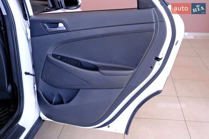 Внедорожник / Кроссовер Hyundai Tucson 2016 в Одессе