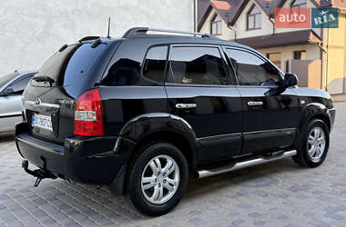 Внедорожник / Кроссовер Hyundai Tucson 2005 в  фото 5 Внедорожник / Кроссовер Hyundai Tucson 2005 в