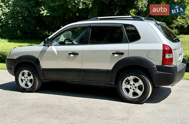 Внедорожник / Кроссовер Hyundai Tucson 2008 в 