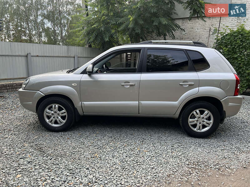 Позашляховик / Кросовер Hyundai Tucson 2009 в Дніпрі