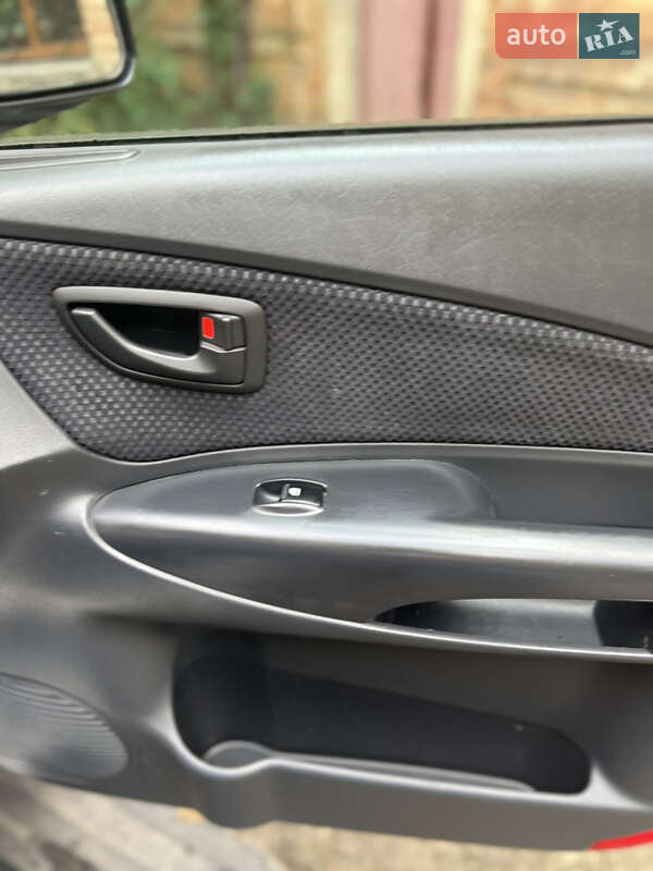 Позашляховик / Кросовер Hyundai Tucson 2009 в Дніпрі