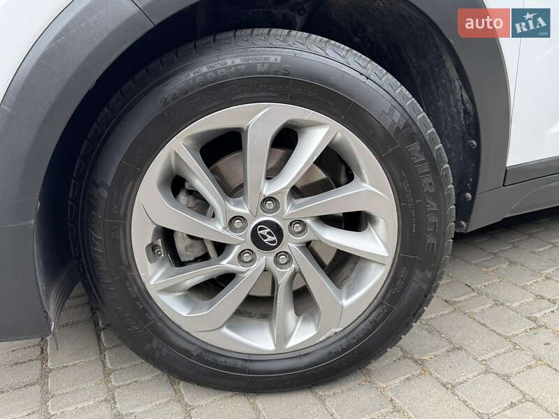 Внедорожник / Кроссовер Hyundai Tucson 2015 в Одессе