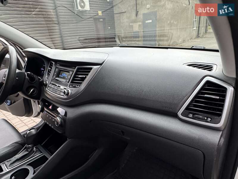 Внедорожник / Кроссовер Hyundai Tucson 2015 в Одессе