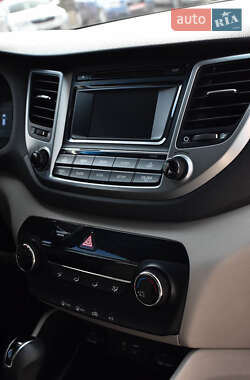 Внедорожник / Кроссовер Hyundai Tucson 2017 в 