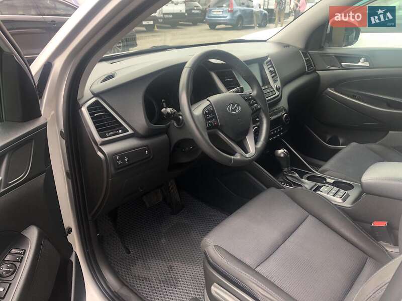 Внедорожник / Кроссовер Hyundai Tucson 2017 в Полтаве