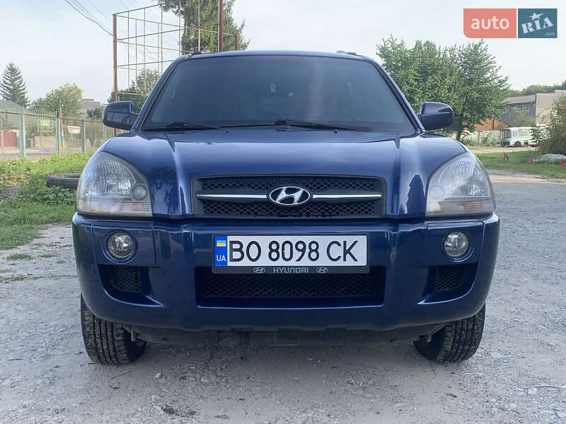 Внедорожник / Кроссовер Hyundai Tucson 2006 в 