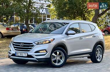 Внедорожник / Кроссовер Hyundai Tucson 2016 в 