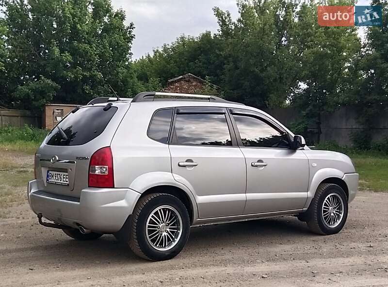 Внедорожник / Кроссовер Hyundai Tucson 2005 в Ромнах