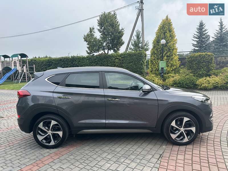 Внедорожник / Кроссовер Hyundai Tucson 2015 в Луцке