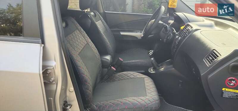 Внедорожник / Кроссовер Hyundai Tucson 2005 в Ромнах