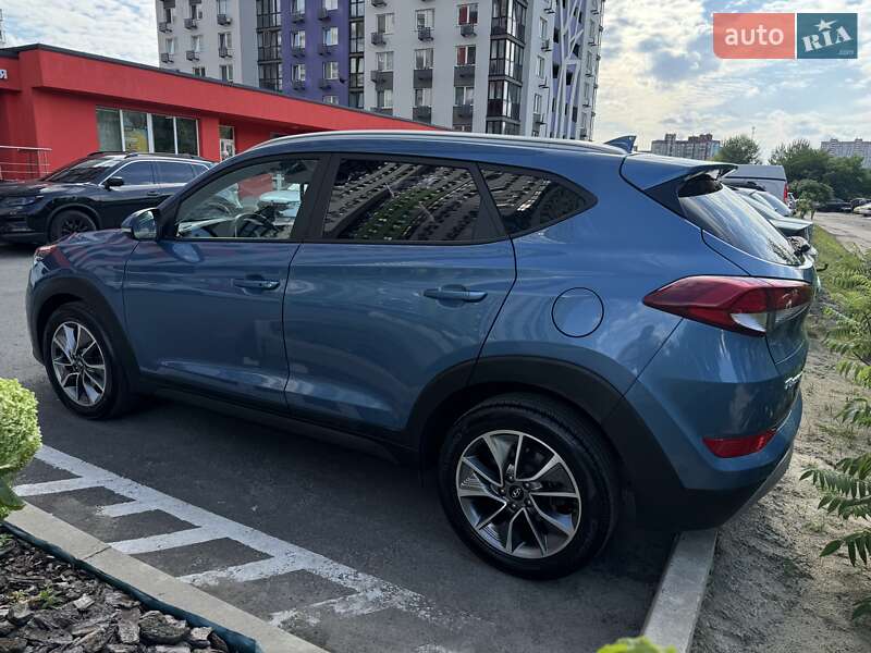 Позашляховик / Кросовер Hyundai Tucson 2017 в Києві