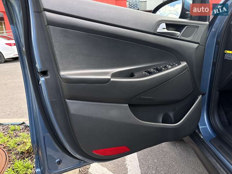 Позашляховик / Кросовер Hyundai Tucson 2017 в Києві