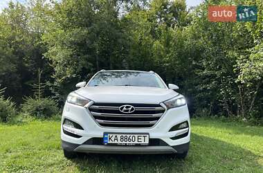 Внедорожник / Кроссовер Hyundai Tucson 2016 в Сваляве