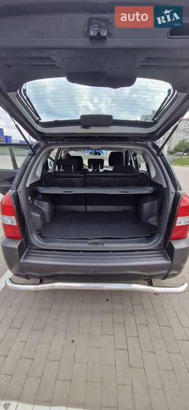 Позашляховик / Кросовер Hyundai Tucson 2008 в Сумах