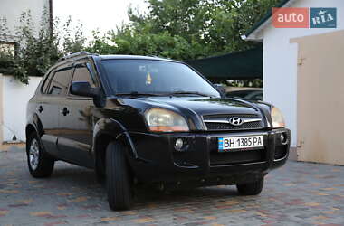 Внедорожник / Кроссовер Hyundai Tucson 2009 в 