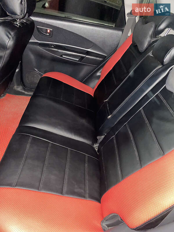 Позашляховик / Кросовер Hyundai Tucson 2008 в Малій Висці