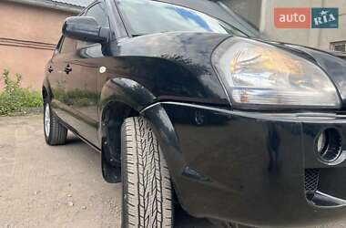 Внедорожник / Кроссовер Hyundai Tucson 2009 в 