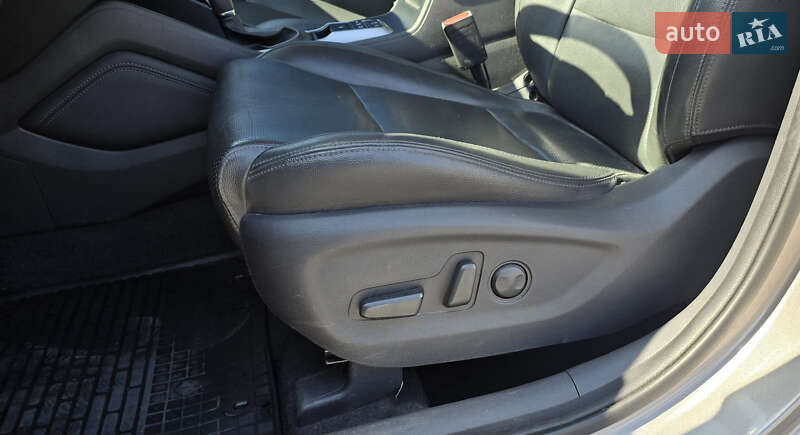 Позашляховик / Кросовер Hyundai Tucson 2016 в Києві