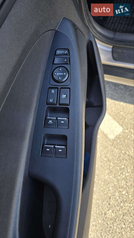 Позашляховик / Кросовер Hyundai Tucson 2016 в Києві