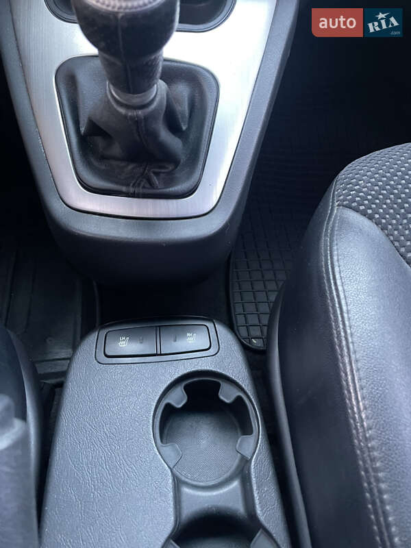 Внедорожник / Кроссовер Hyundai Tucson 2011 в Чернигове фото 12 Внедорожник / Кроссовер Hyundai Tucson 2011 в Чернигове