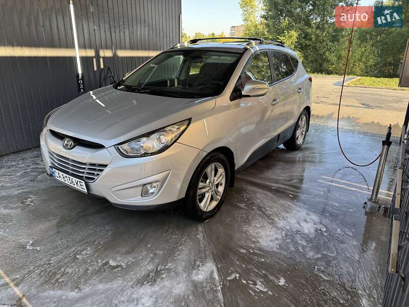 Позашляховик / Кросовер Hyundai Tucson 2012 в Черкасах