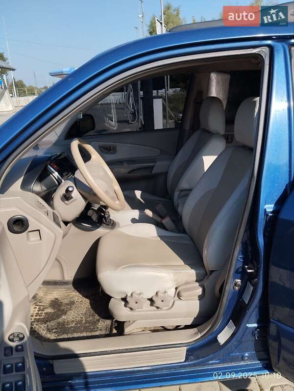 Позашляховик / Кросовер Hyundai Tucson 2004 в Самборі