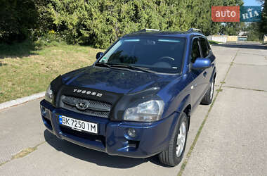 Внедорожник / Кроссовер Hyundai Tucson 2006 в Остроге