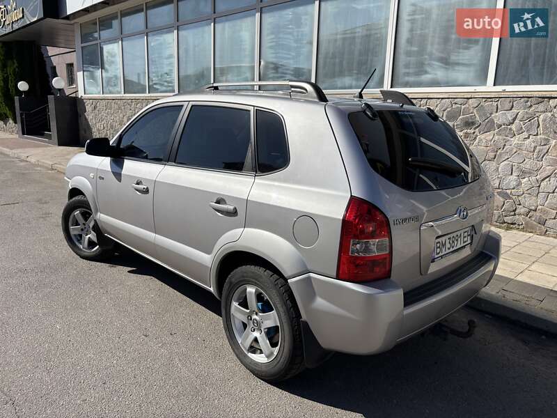 Позашляховик / Кросовер Hyundai Tucson 2005 в Ромнах фото 3 Позашляховик / Кросовер Hyundai Tucson 2005 в Ромнах