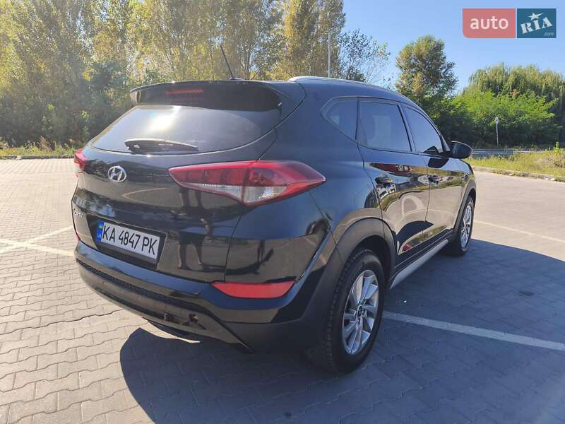 Позашляховик / Кросовер Hyundai Tucson 2017 в Києві
