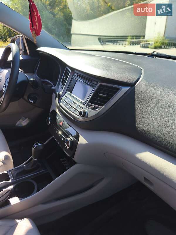 Позашляховик / Кросовер Hyundai Tucson 2017 в Києві