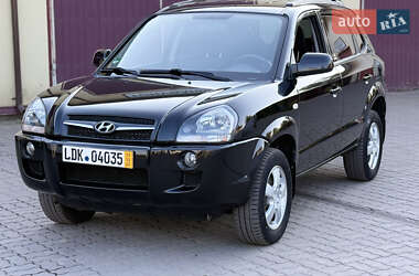 Внедорожник / Кроссовер Hyundai Tucson 2009 в 