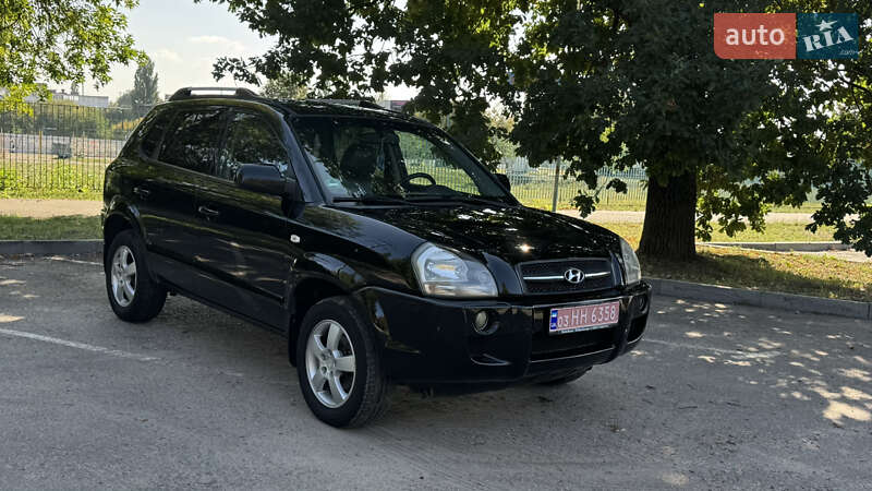 Внедорожник / Кроссовер Hyundai Tucson 2006 в 