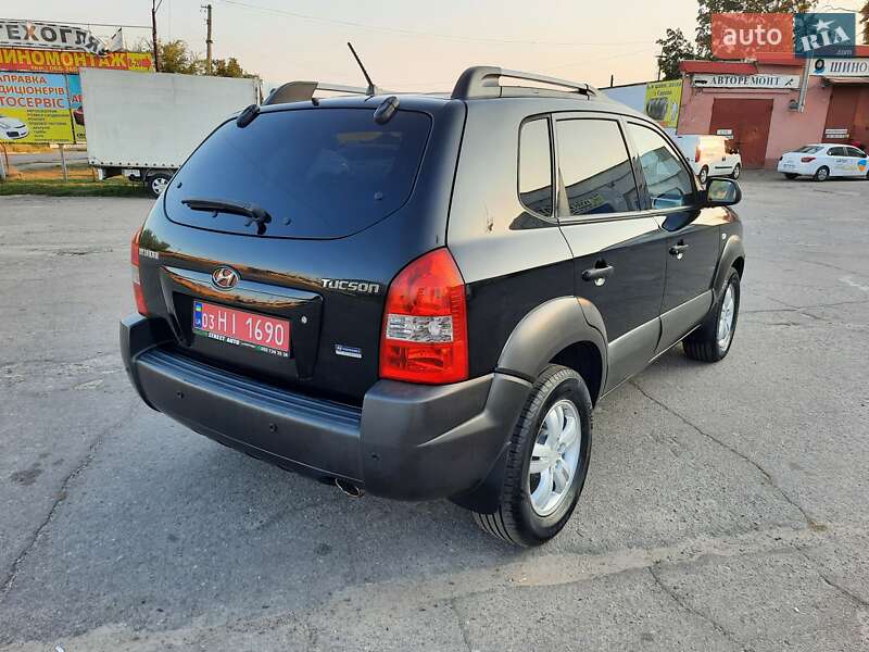 Позашляховик / Кросовер Hyundai Tucson 2007 в Полтаві фото 6 Позашляховик / Кросовер Hyundai Tucson 2007 в Полтаві