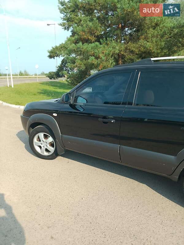 Позашляховик / Кросовер Hyundai Tucson 2005 в Краківці